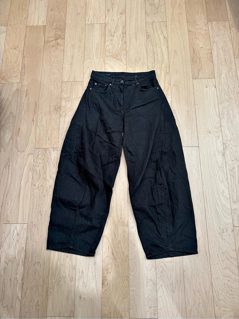 Zara barrel leg jean